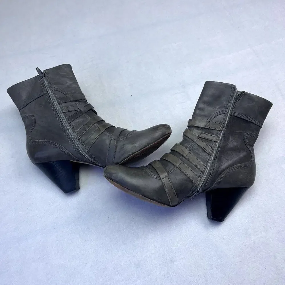 Corso Como Shoes Boots Womens 8 Gray Leather Strappy Buckle Punk Ankle